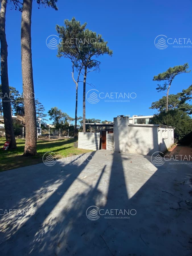 Oportunidad venta terreno Punta del Este con casa para reciclar — foto 2