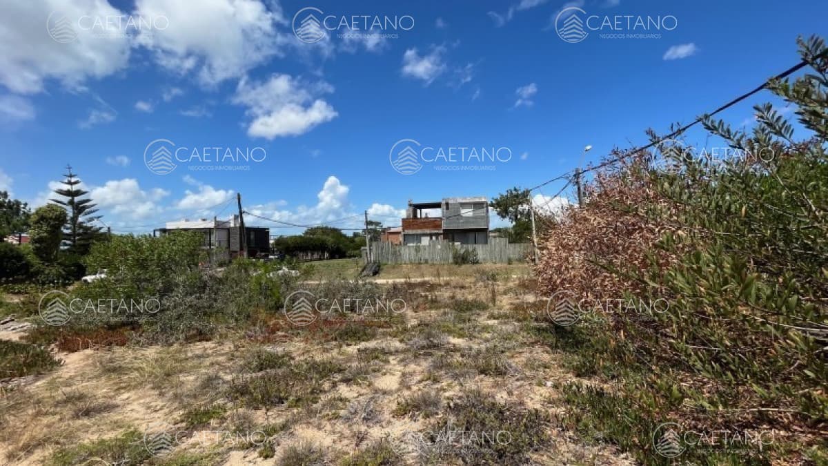 Terreno en venta en Manantiales — foto 2
