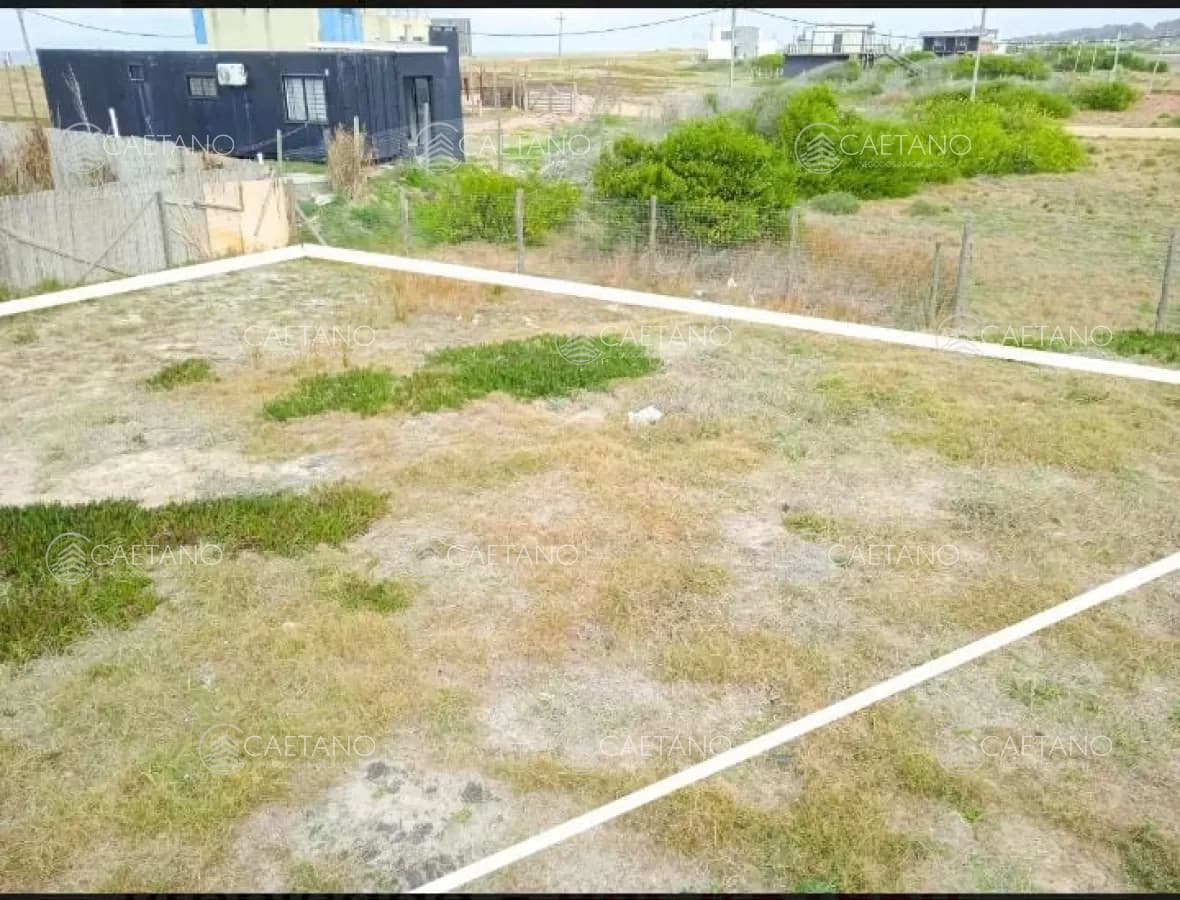 Venta terreno en Santa Mónica.