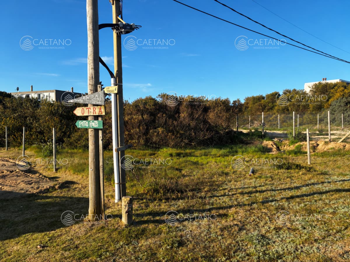 Terreno esquinero La Juanita - José Ignacio Frente Al Mar