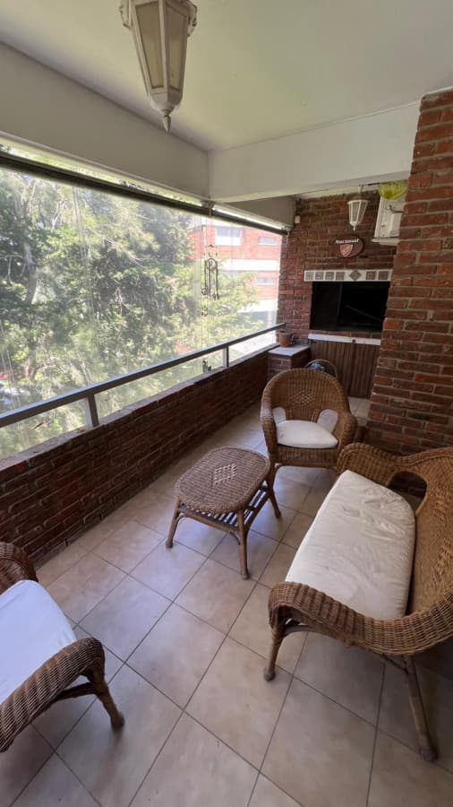 Apartamento en venta 3 dormitorios en Playa Mansa, Punta del Este.