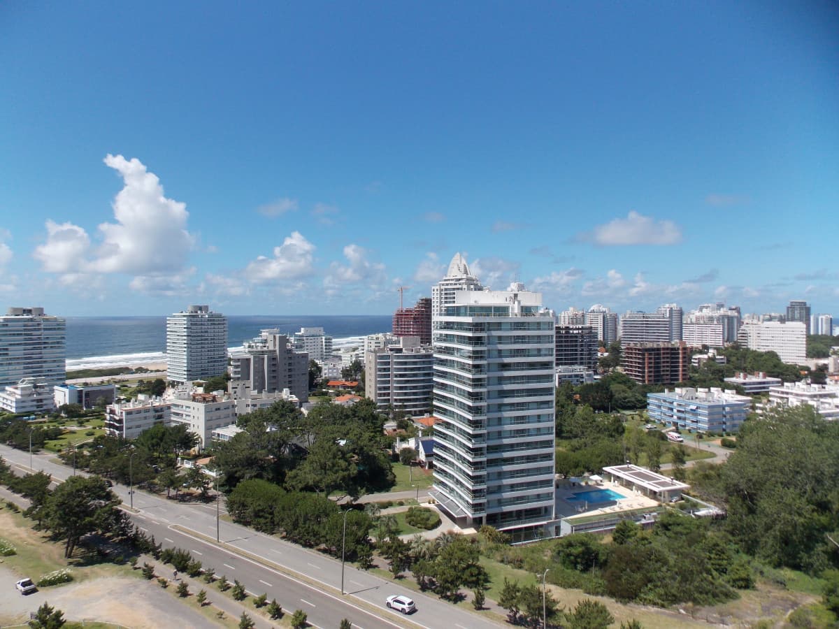 Brava - Torre ONE I - Piso alto
