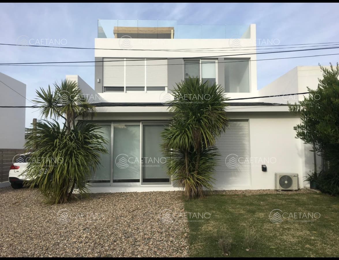 Casa en alquiler en Manantiales