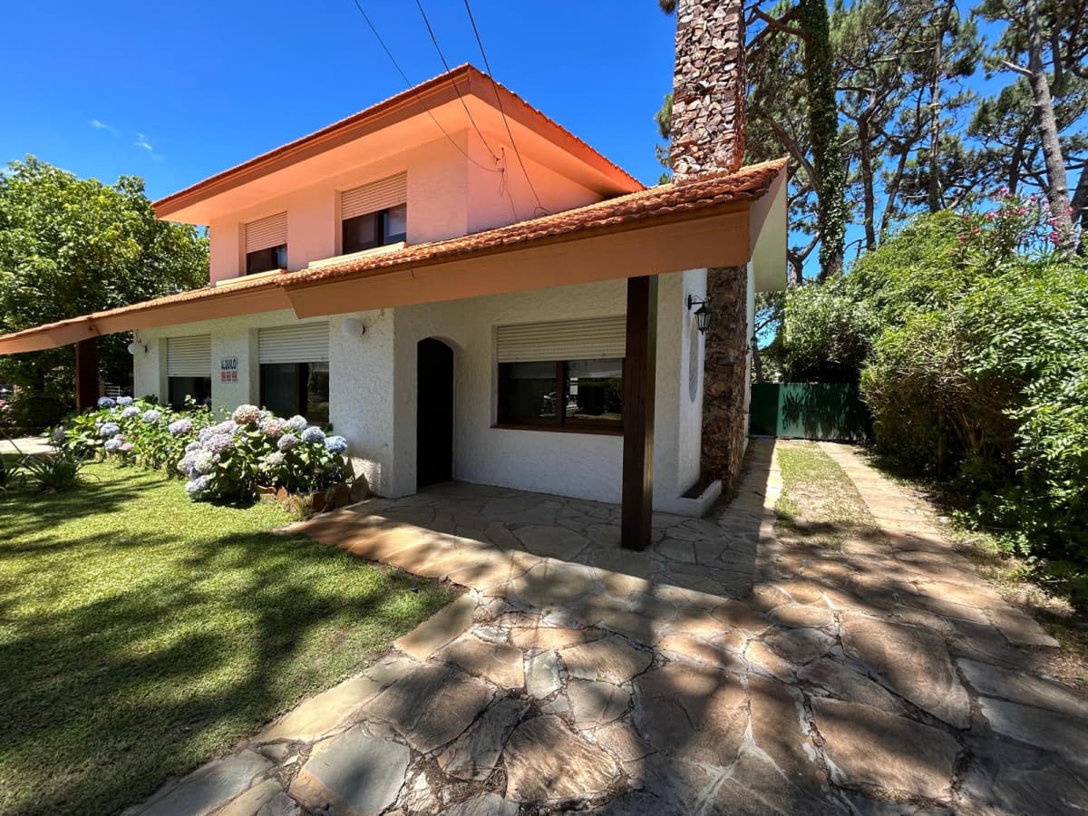 Alquiler Casa Punta del este 2 dormitorios Aidy Grill